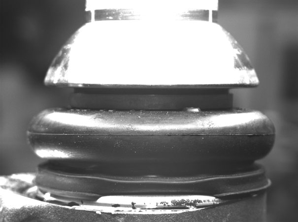 Rubber Sleeve - NeuroCheck Inspection NOK (Image © NeuroCheck) 